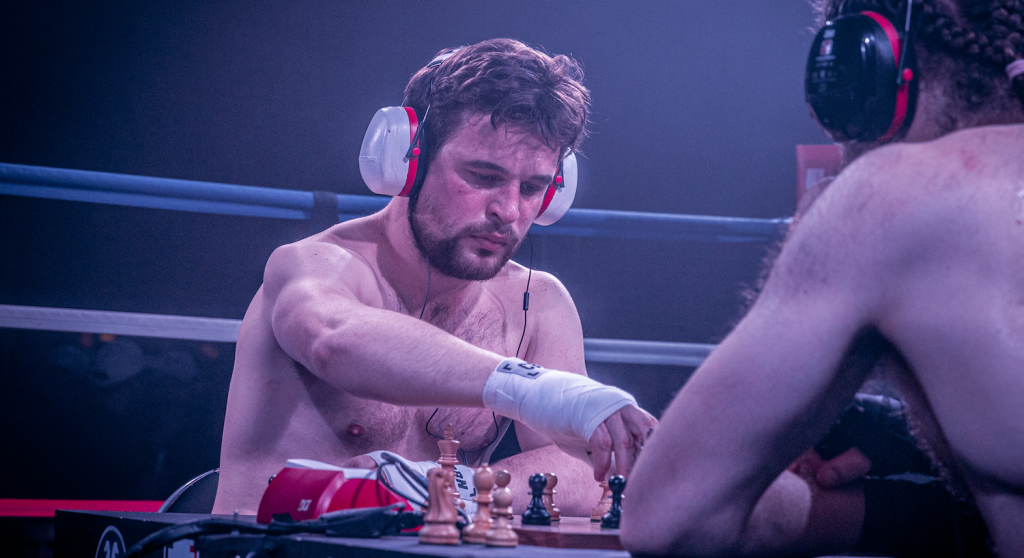 Chess + Boxing?! #chess #boxing #chessboxing, Chess